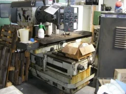 8#4997 Centro di lavoro Takisawa e fresatrice Secmu