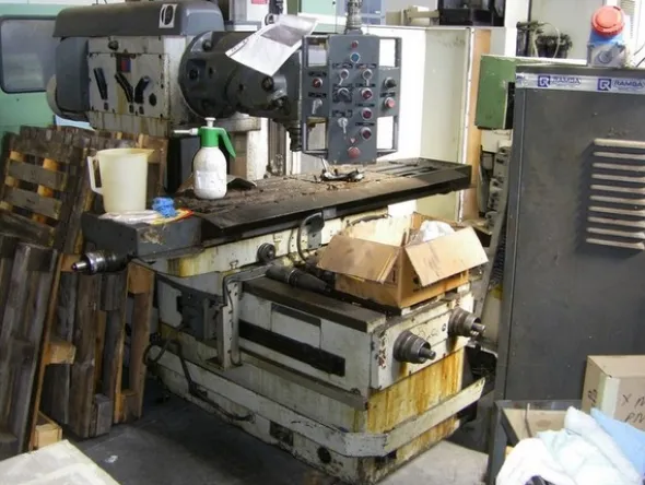 8#4997 Centro di lavoro Takisawa e fresatrice Secmu