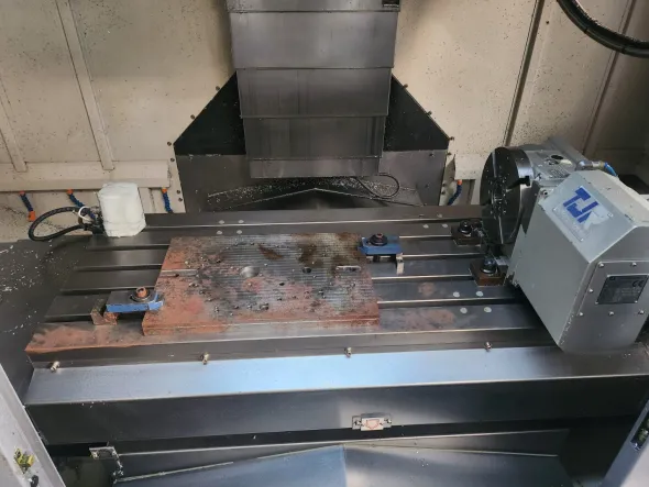 Centro di lavoro usato AKIRA SEIKI V4 XP
