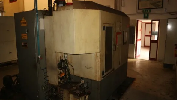 96#5049 Centro di lavoro verticale