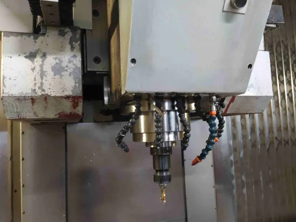 centro di lavoro verticale PFG VMC 3000 3.000*800*550