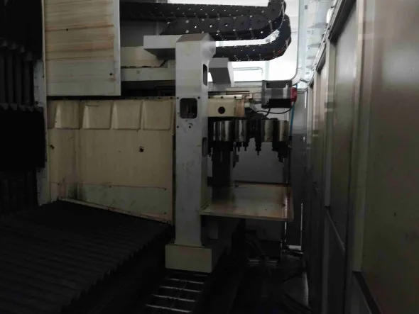 centro di lavoro verticale PFG VMC 3000 3.000*800*550
