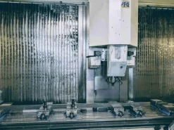 centro di lavoro verticale PFG VMC 3000 3.000*800*550