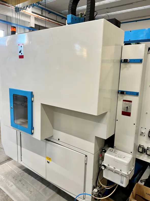 CENTRO DI LAVORO VERT. "KONDIA" MOD. HM 1060