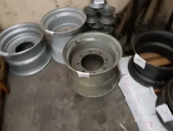 5#4898 Cerchi di diverse dimensioni e assali