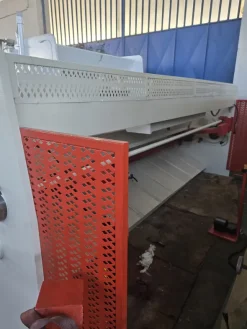 Cesoia lamiera marca CMU mod.BS 6/40