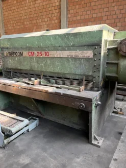 Cesoia Warcom 2500x10 mm usata