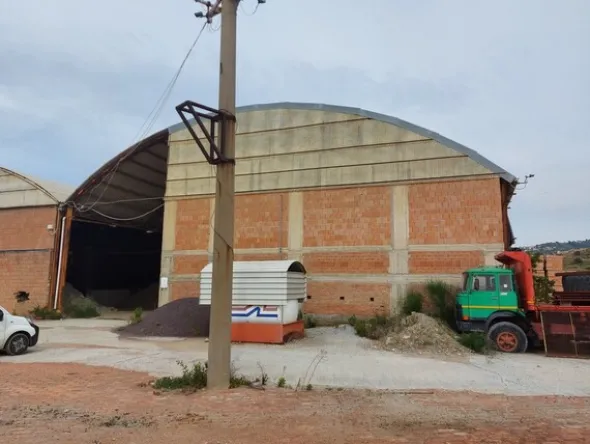 1#6101 Cessione di azienda dedita alla produzione di laterizi