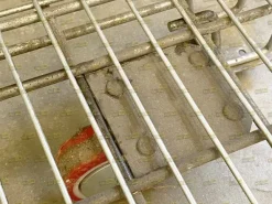 Ceste zincate con ruote o carrelli ripiegabili usati