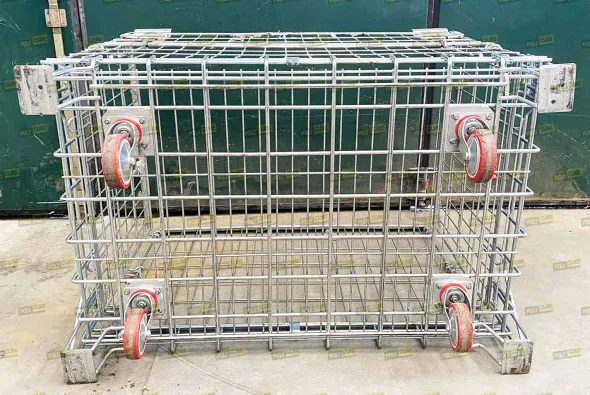 Ceste zincate con ruote o carrelli ripiegabili usati