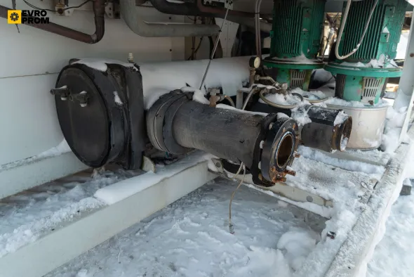 Chiller Carrier 465/560 kW | pompa di calore | Garanzia