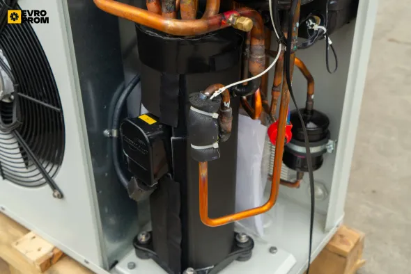 Chiller Climaveneta | 13.5/15.3 kW | 2024 | Nuovo