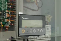 Chiller Daikin 77/87 kW | pompa di calore | Usato
