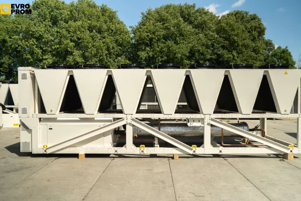 Chiller Panasonic 644 kW | screw inverter | Nuovo