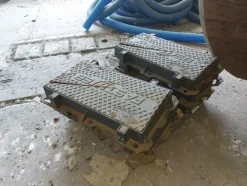 45#7725 Chiusini in ghisa e basi per pozzetti