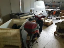 8#4986 Ciclomotore Piaggio Free e Mountain Bike