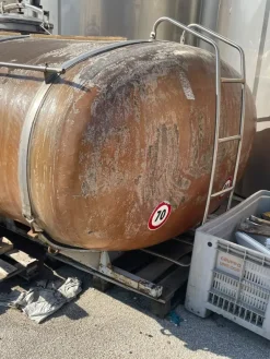 Cisterne in vetroresina per olio e/o vino