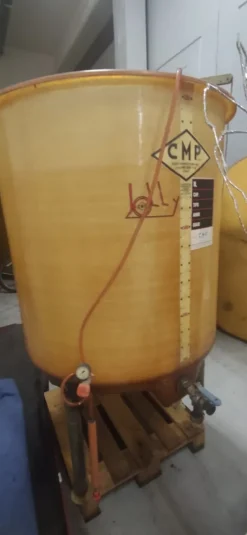 CISTERNE VETRORESINA