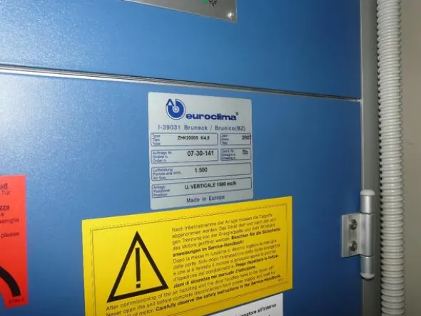 2#3241 Clean room a servizio di area sterilizzazione e confezionamento indumenti sterili