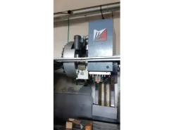 CODICE 1621 CENTRO DI LAVORO MACH T VERT MIND MOD MACH.T VMC 1000-A USATO;