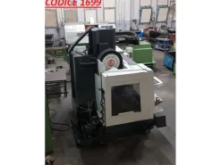 CODICE 1699 CENTRO DI LAVORO VERTICALE HAAS MS MOD VF-4SS 1000x500