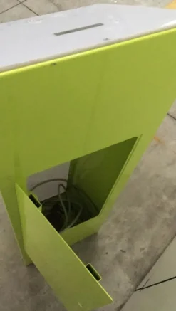 17#5328 Colonnina di ricarica per auto elettriche