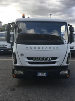 1#4265 Compattatore Iveco 100 E4 con attrezzatura Farid MK2
