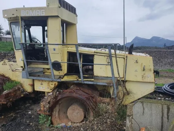 4#6864 Compattatore rifiuti Bomag