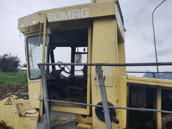 4#6864 Compattatore rifiuti Bomag