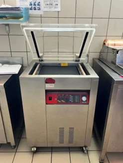 1#7741 Compendio di azienda dedita alla macellazione e al commercio all'ingrosso di bestiame