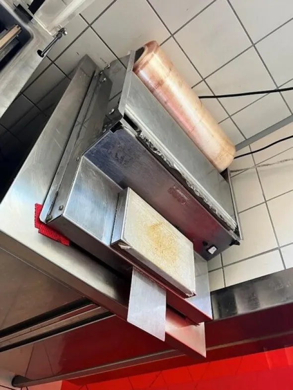 1#7741 Compendio di azienda dedita alla macellazione e al commercio all'ingrosso di bestiame