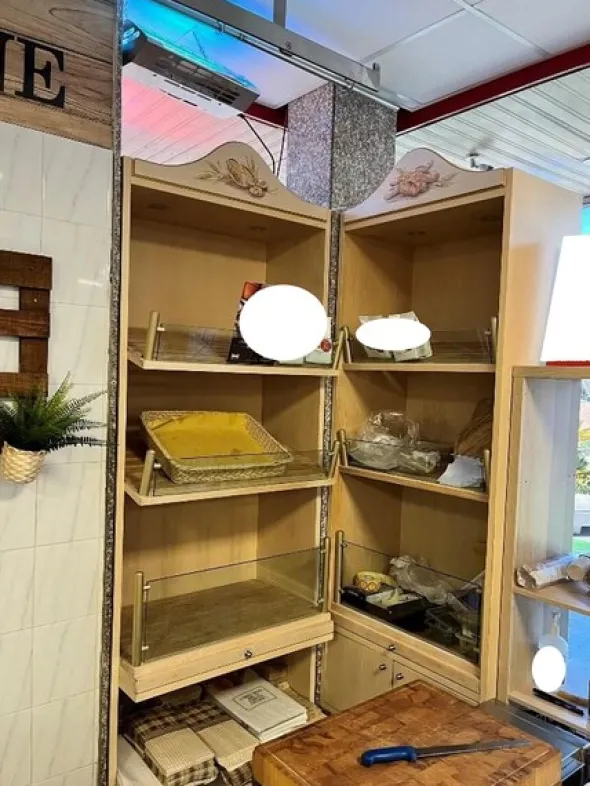 1#7741 Compendio di azienda dedita alla macellazione e al commercio all'ingrosso di bestiame