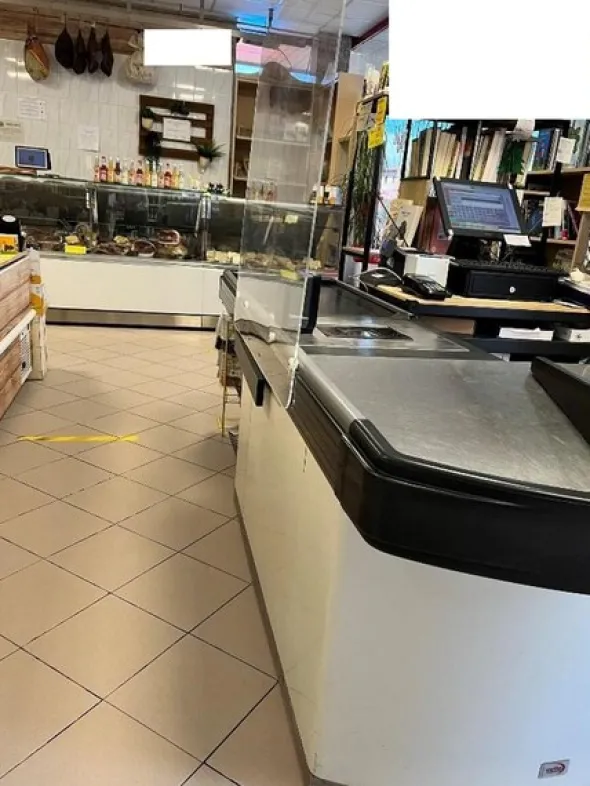 1#7741 Compendio di azienda dedita alla macellazione e al commercio all'ingrosso di bestiame