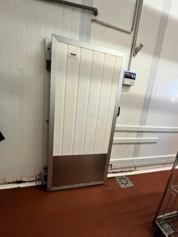 1#7741 Compendio di azienda dedita alla macellazione e al commercio all'ingrosso di bestiame
