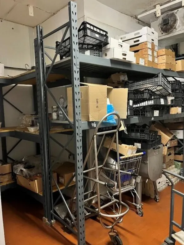 1#7741 Compendio di azienda dedita alla macellazione e al commercio all'ingrosso di bestiame