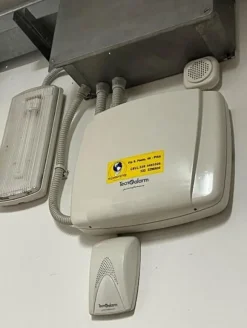 1#7741 Compendio di azienda dedita alla macellazione e al commercio all'ingrosso di bestiame