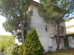 #15531 Compendio immobiliare con attività ricettiva