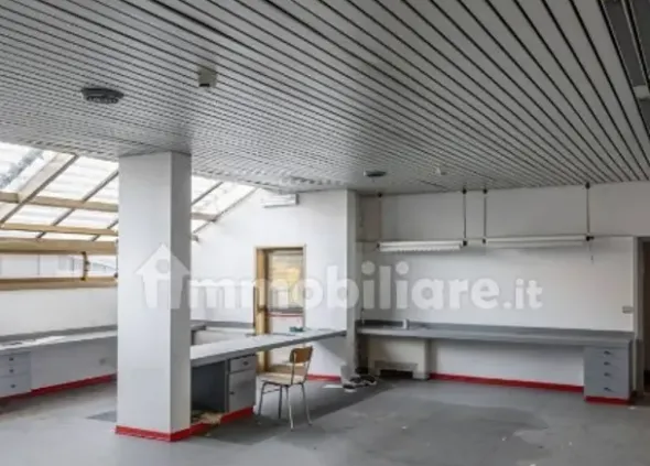 #2536633 Compendio industriale con laboratori e uffici