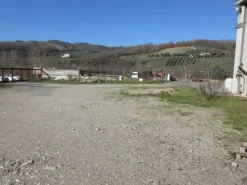 #15107 Complesso agricolo con pertinenze