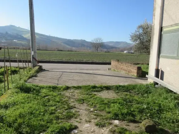 #15107 Complesso agricolo con pertinenze