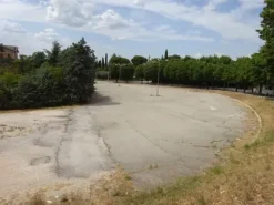 #7941 Complesso alberghiero con discoteca e terreni agricoli