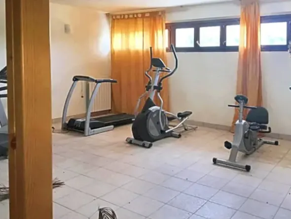 #22968 Complesso alberghiero immerso nel verde della Sila