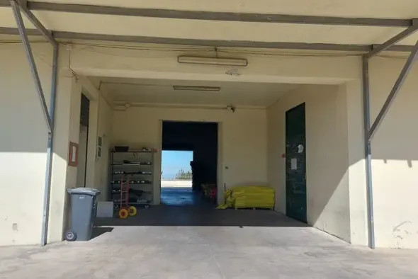 #21452 Complesso artigianale con cortile e pertinenze