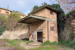 #19439 Complesso artigianale con cortile e pertinenze