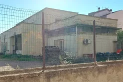 #19446 Complesso artigianale con cortile e pertinenze
