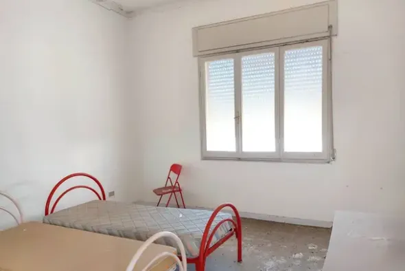 #19446 Complesso artigianale con cortile e pertinenze
