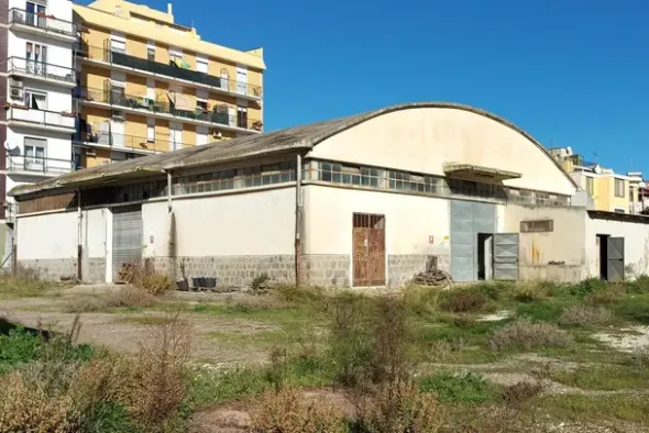 #19446 Complesso artigianale con cortile e pertinenze