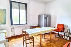 #2536059 Complesso artigianale con cortile e pertinenze