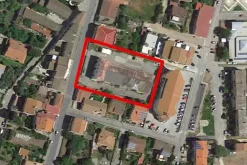 #21454 Complesso artigianale con cortile e pertinenze
