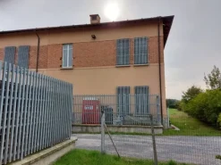 #11511 Complesso artigianale con pertinenze